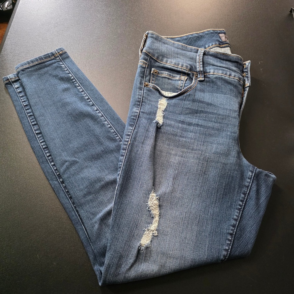 Torrid Premium Skinny Jeans Womens 12R Medium Wash Distressed Triple Button Fly